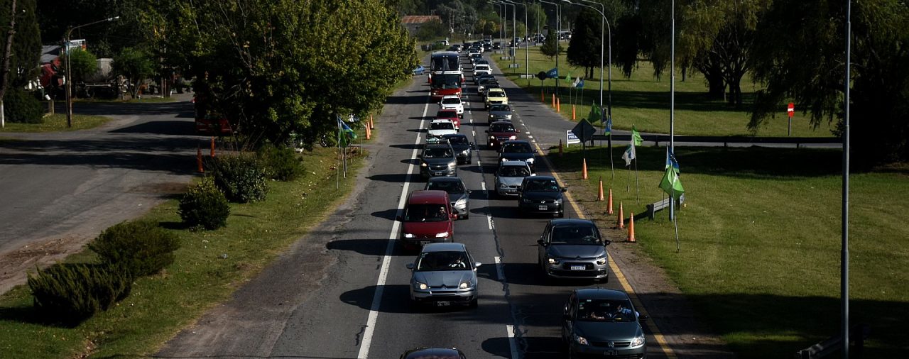 Comenzó el éxodo de verano: más de 1900 vehículos circulan hacia la Costa Atlántica