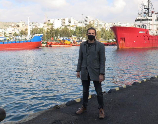 Un joven griego moviliza a los pescadores para limpiar el Mediterráneo