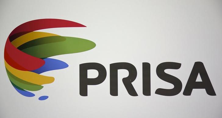 FOTO DE ARCHIVO: El logotipo de Prisa en un cartel durante su reunión de accionistas en Madrid, España, 1 de abril del 2016. REUTERS/Andrea Comas