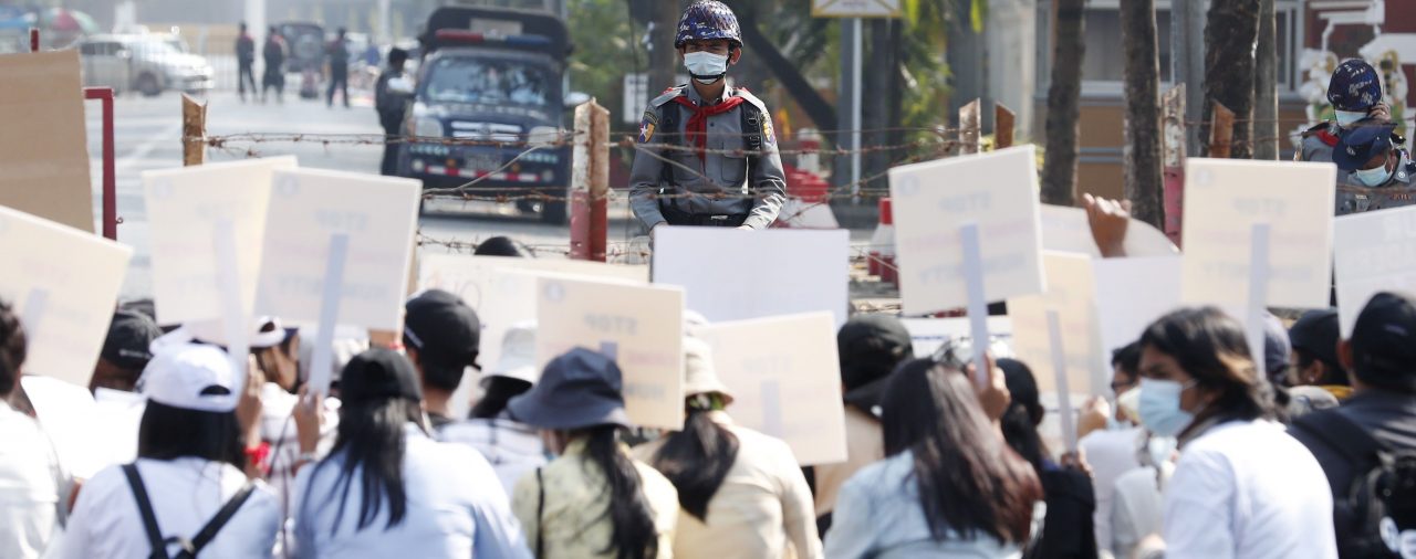 Contabilizan al menos 8 muertos en Birmania por violencia tras el golpe
