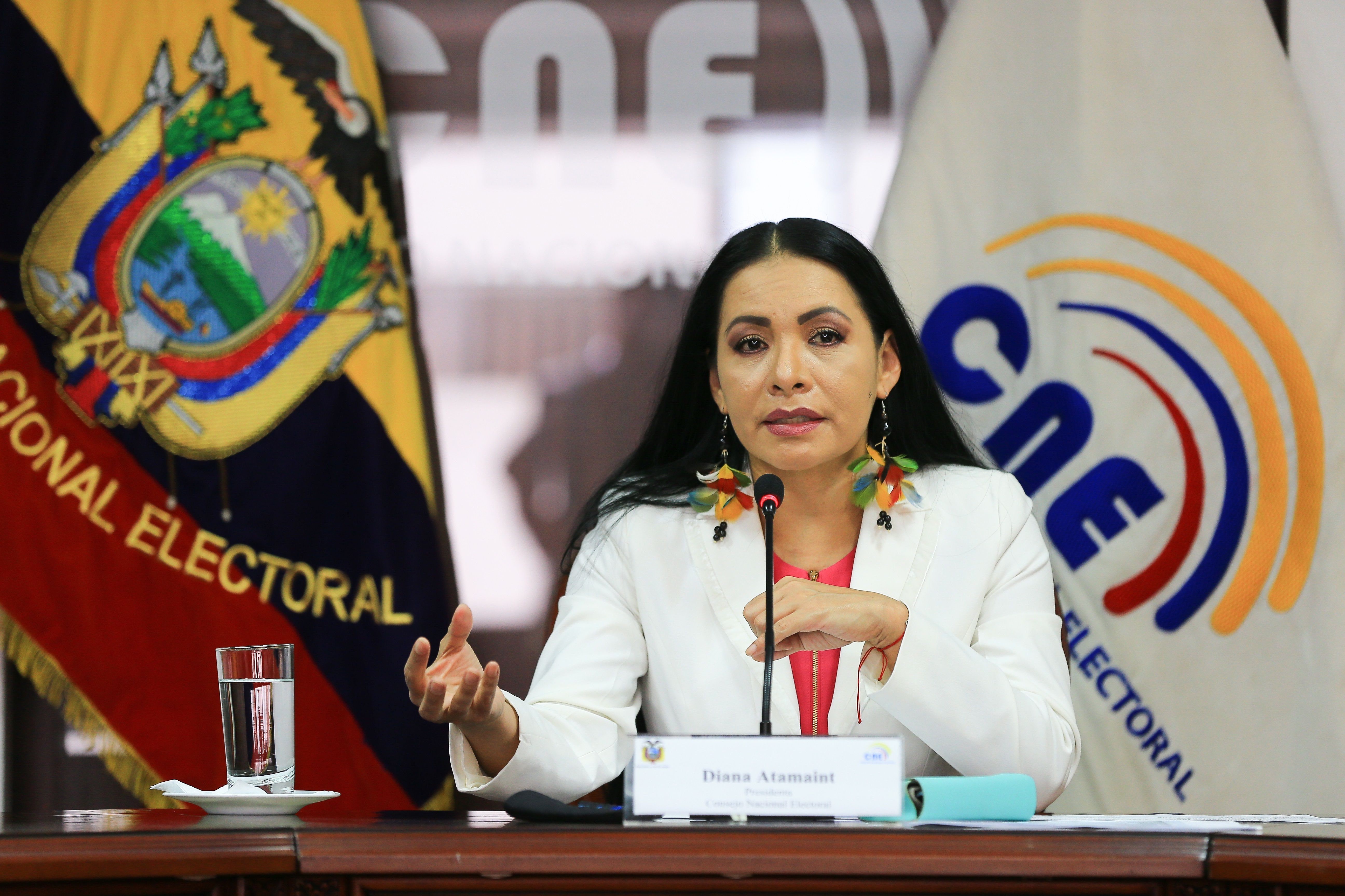 En la imagen, la presidenta del Consejo Nacional Electoral (CNE), Diana Atamaint. EFE/José Jácome/Archivo 