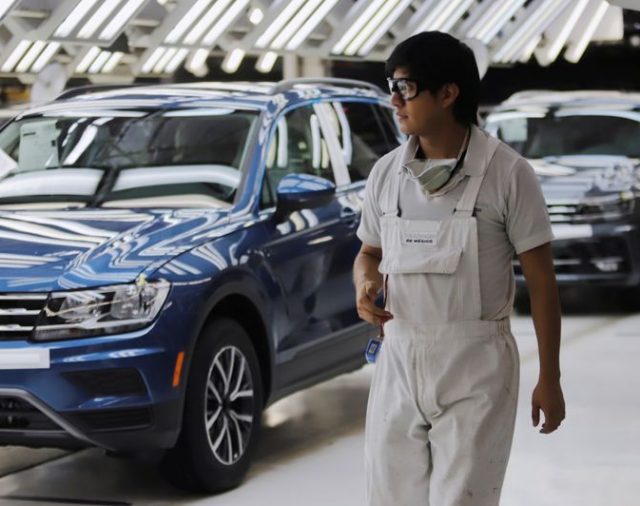 Volkswagen México reanudará producción de Tiguan lunes en la noche