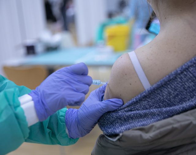 Israel planea producir su vacuna contra el COVID-19 en Argentina