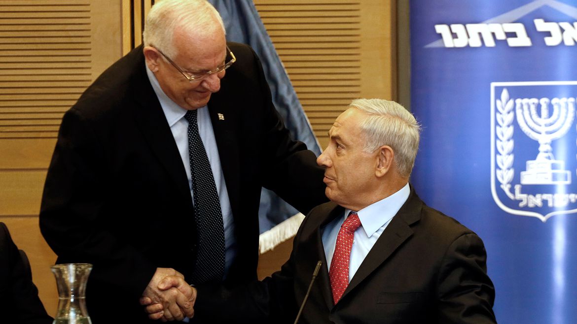 El presidente Reuven Rivlin y Benjamin Netanyahu (AFP)