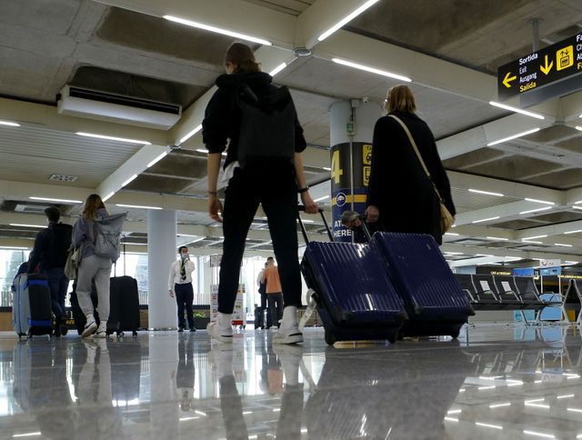 El turismo extranjero en España se desploma un 93,6% en febrero por las restricciones anti-COVID