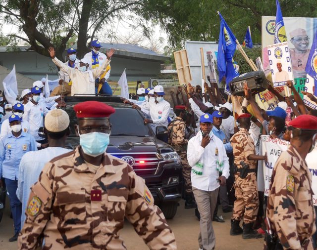 Fuerte presencial policial y poca afluencia en las presidenciales de Chad