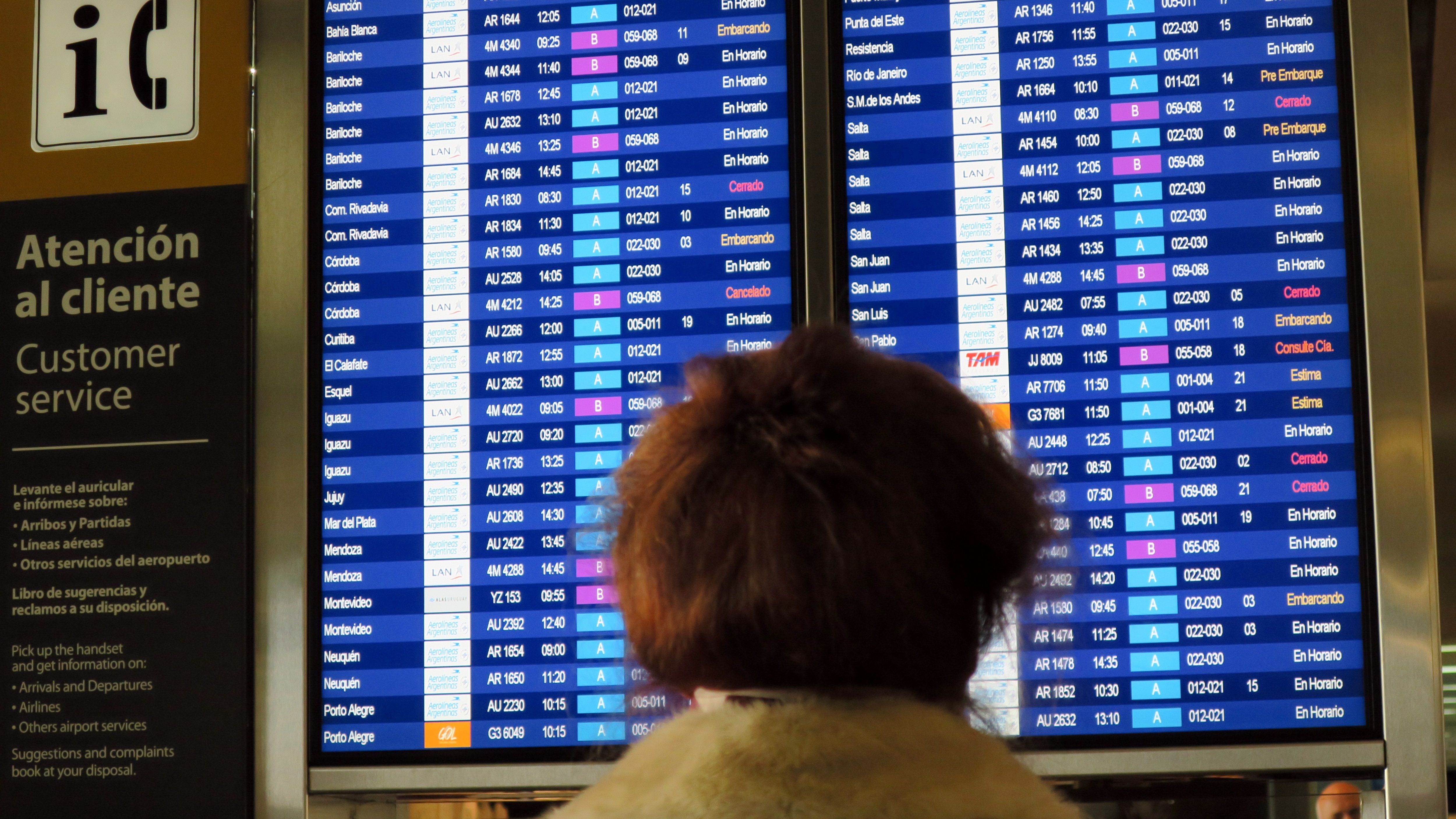 Hay decenas de vuelos cancelados, demorados y desviados. Foto: EFE/Nerea González/Archivo 