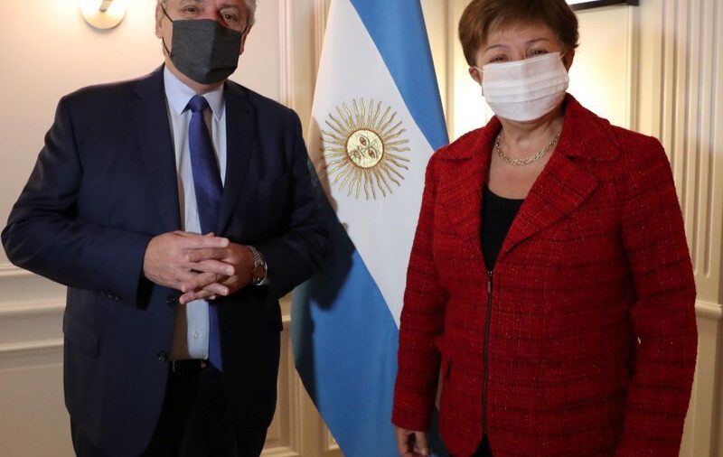 Deuda argentina afirma precios por optimismo en negociaciones con FMI y Club de París