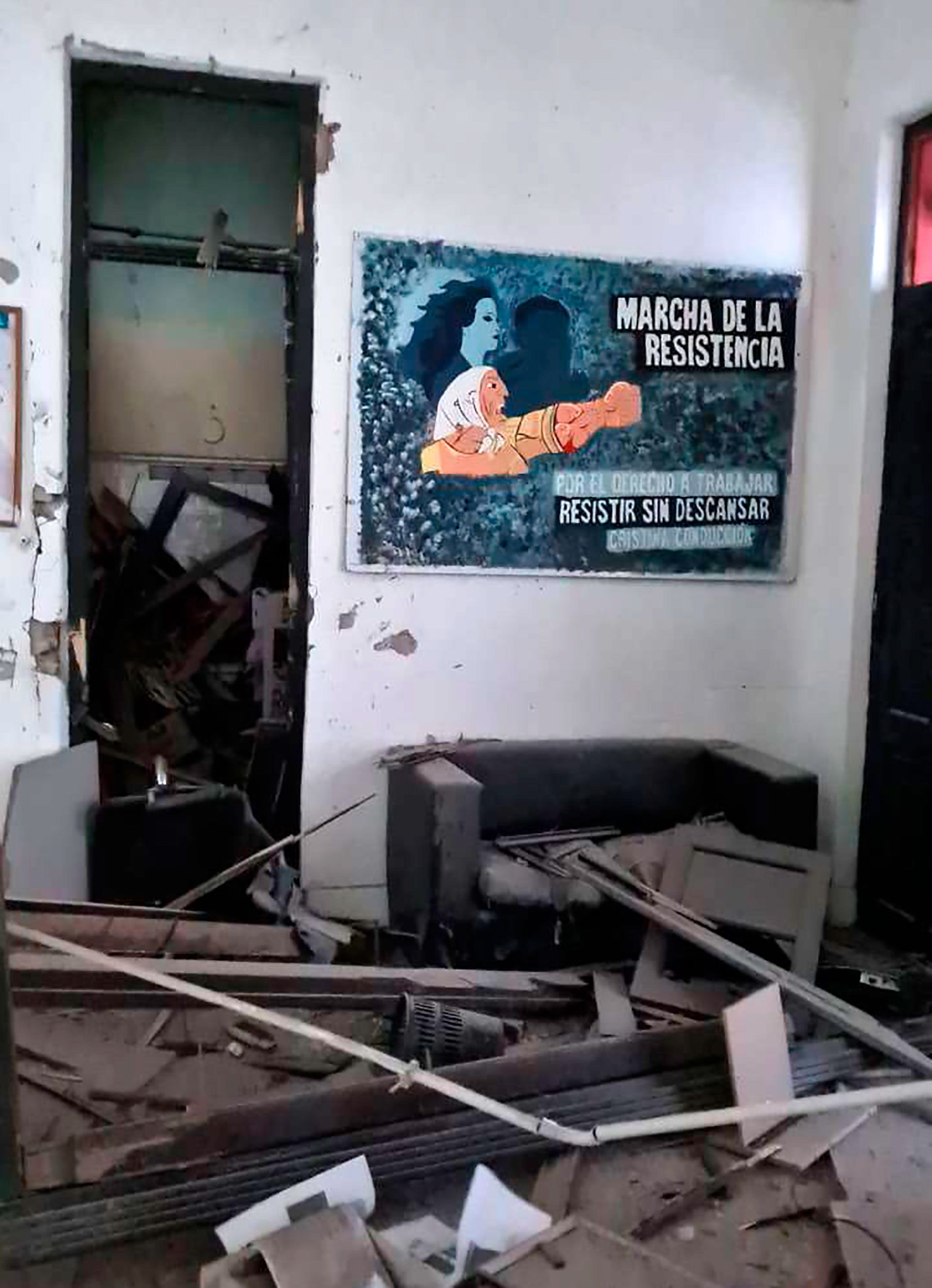 Ataque-explosion-en-local-de-La-Campora-en-Bahia-Blanca
