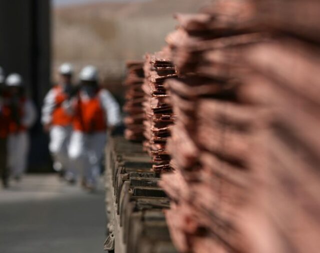 Gremio de mina Escondida en Chile dice abierto a diálogo pero preparado para larga huelga