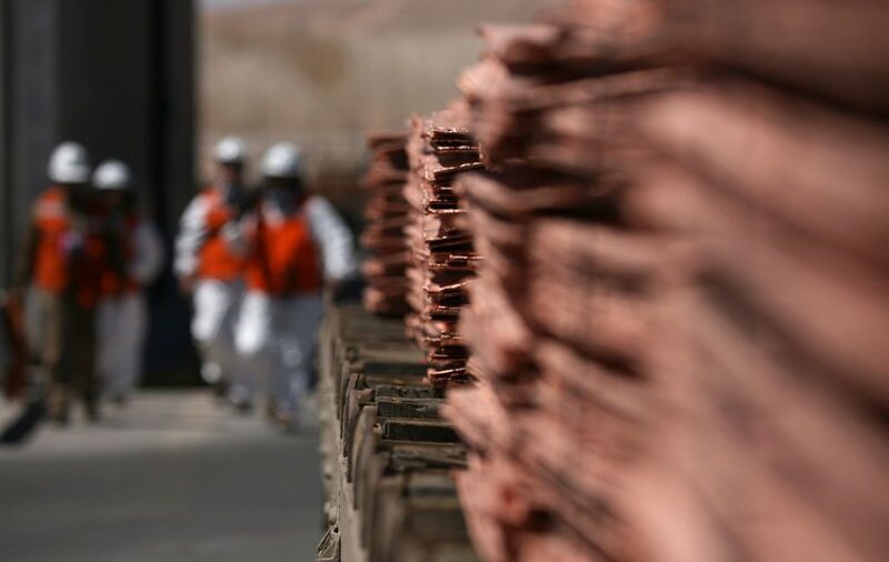 Gremio de mina Escondida en Chile dice abierto a diálogo pero preparado para larga huelga