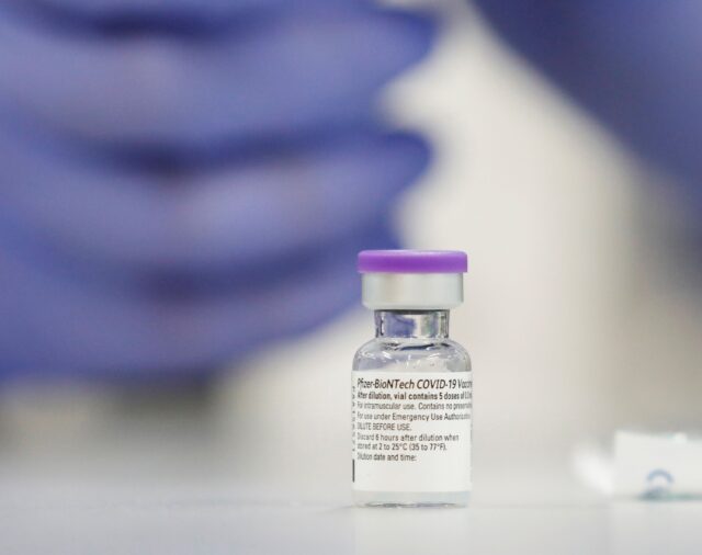 Un estudio en situación real muestra la alta eficacia de la vacuna de Pfizer y BioNTech contra el coronavirus