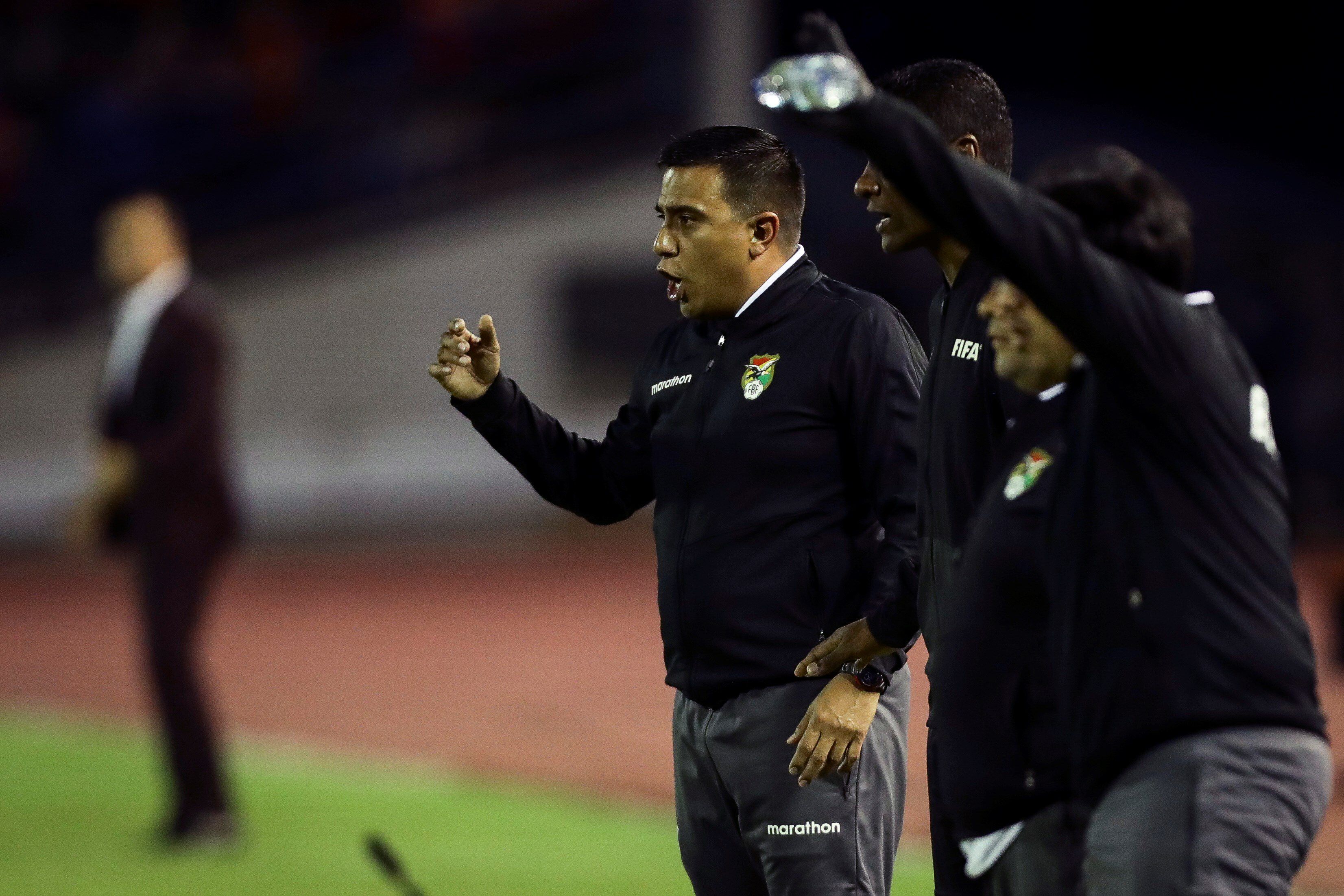 César Farías necesita una victoria para sacar a Bolivia del fondo de la tabla de posiciones en las Eliminatorias. (Foto: EFE)