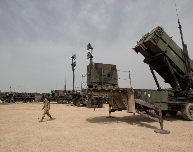 EE.UU. retira misiles Patriot y cientos de soldados de Oriente Medio, según WSJ
