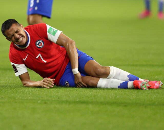 Impacto en Chile por la lesión de Alexis Sánchez: se perderá el debut con Argentina y el resto de la fase de grupos