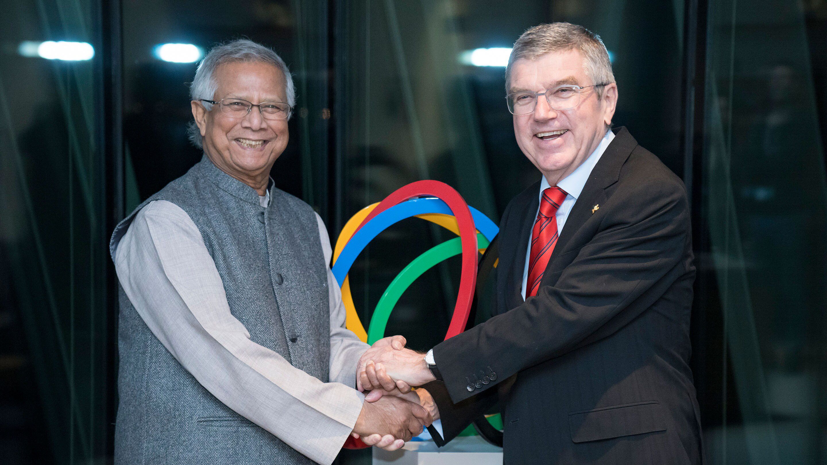 Muhammad Yunus and Thomas Bach