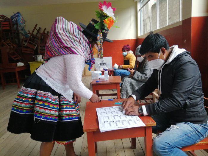 06-06-2021 Peruanos ejerciendo su derecho a voto en las elecciones de 6 de junio de 2021 POLITICA ONPE 