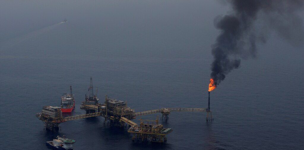 At Least Five Dead in Mexican Offshore Platform Fire