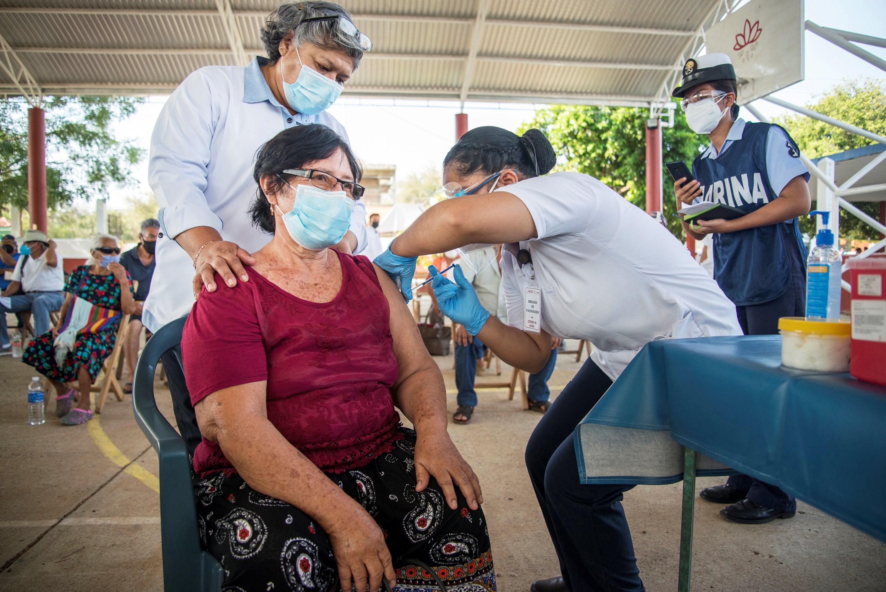 CanSino BIO recomendó aplicar refuerzo de vacuna seis meses después de la primera dosis (Foto: EFE / Luis Villalobos/Archivo) 