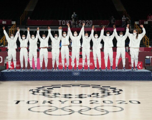 EEUU vence a local Japón para reclamar séptimo oro consecutivo en baloncesto femenino