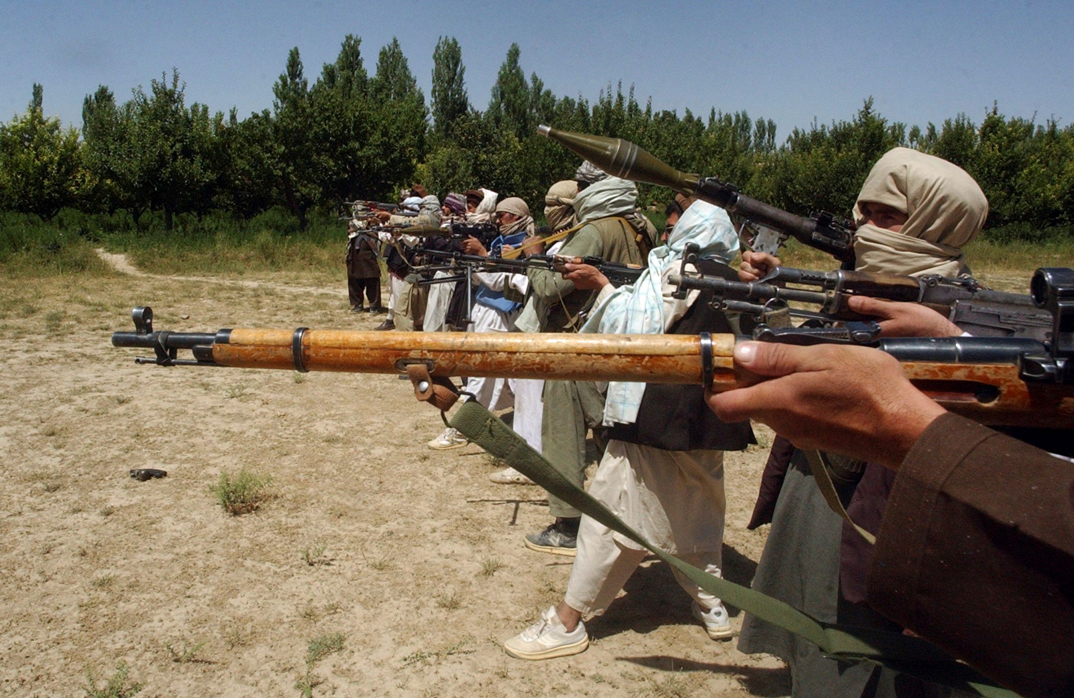 Soldados talibanes (Foto: Reuters)