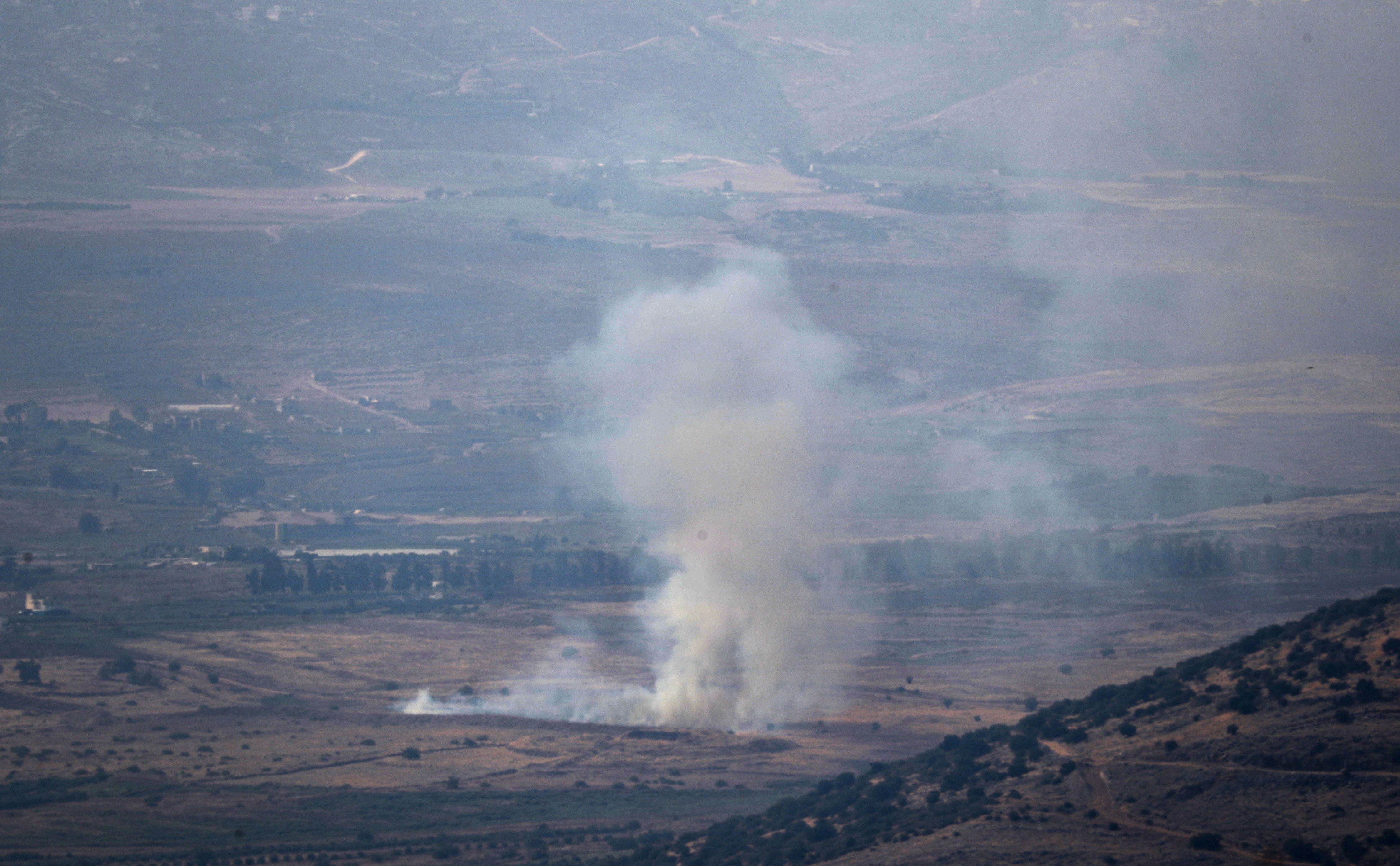 El ejército israelí indicó que efectúa ataques en Líbano tras disparos de cohetes procedentes del país vecino (EFE/EPA/ATEF SAFADI/Archivo) 