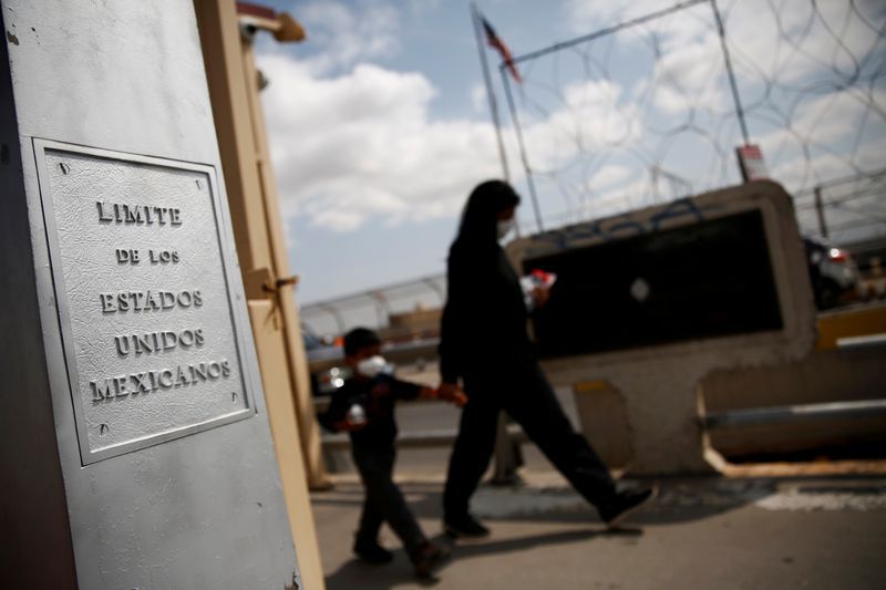 El canciller precisó que el gobierno estadounidense decidió mantener las restricciones de viaje en ambas fronteras derivado del aumento de contagios de coronavirus (Foto: Reuters / Jose Luis Gonzalez/Archivo)