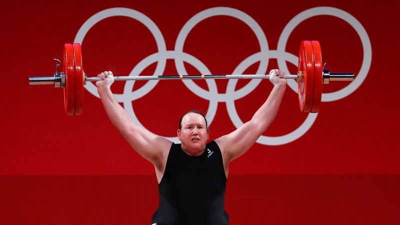 Foto de archivo de Laurel Hubbard durante su participación en final de halterofilia de 87 kg de Juegos Olímpicos. Foro Internacional, Tokio, Japón. 2 de agosto de 2021.
REUTERS/Edgard Garrido