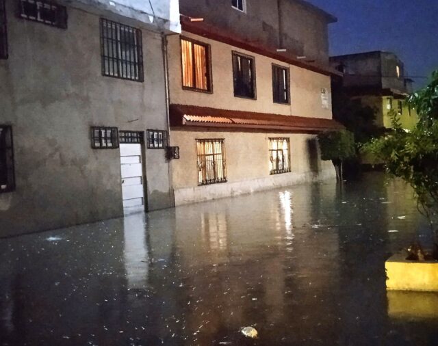 Lluvias ocasionaron derrumbe en Ecatepec: al menos dos personas resultaron heridas