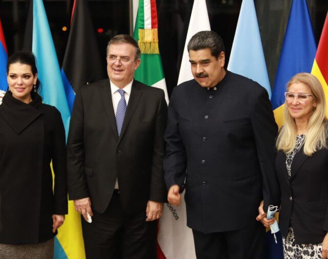 Nicolás Maduro llegó a México para participar en cumbre de la CELAC
