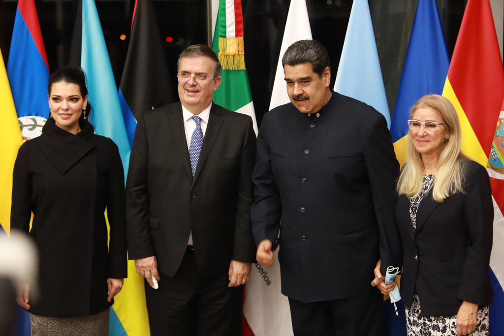 Nicolás Maduro llegó a México para cumbre CELAC