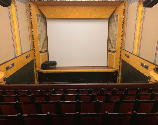 Un siglo del cine Louxor, la sala parisina de las mil metamorfosis