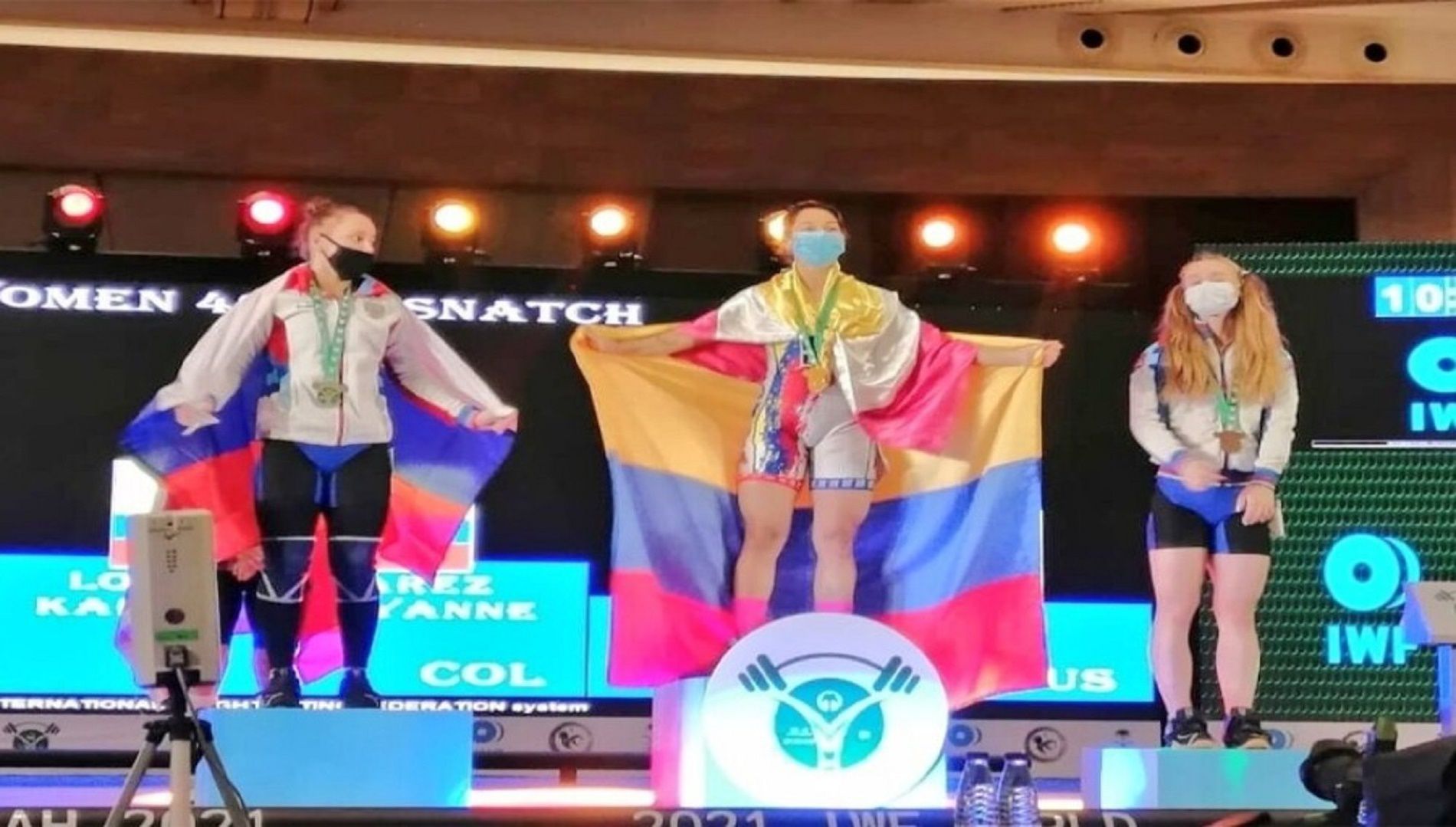 Karol López, ganadora de tres medallas en el Mundial Junior de Levantamiento de Pesas