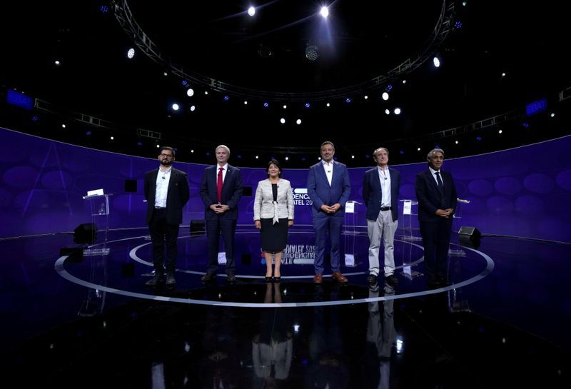 Candidatos presidenciales de Chile en televisión de cara a las elecciones nacionales, 2021. Esteban Felix /Pool via REUTERS/Foto de Archivo