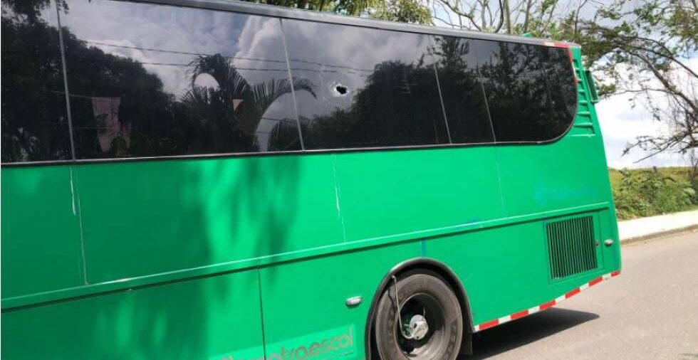 Hinchas del Tolima atacaron un bus donde iba la sub-15 del Deportivo Cali