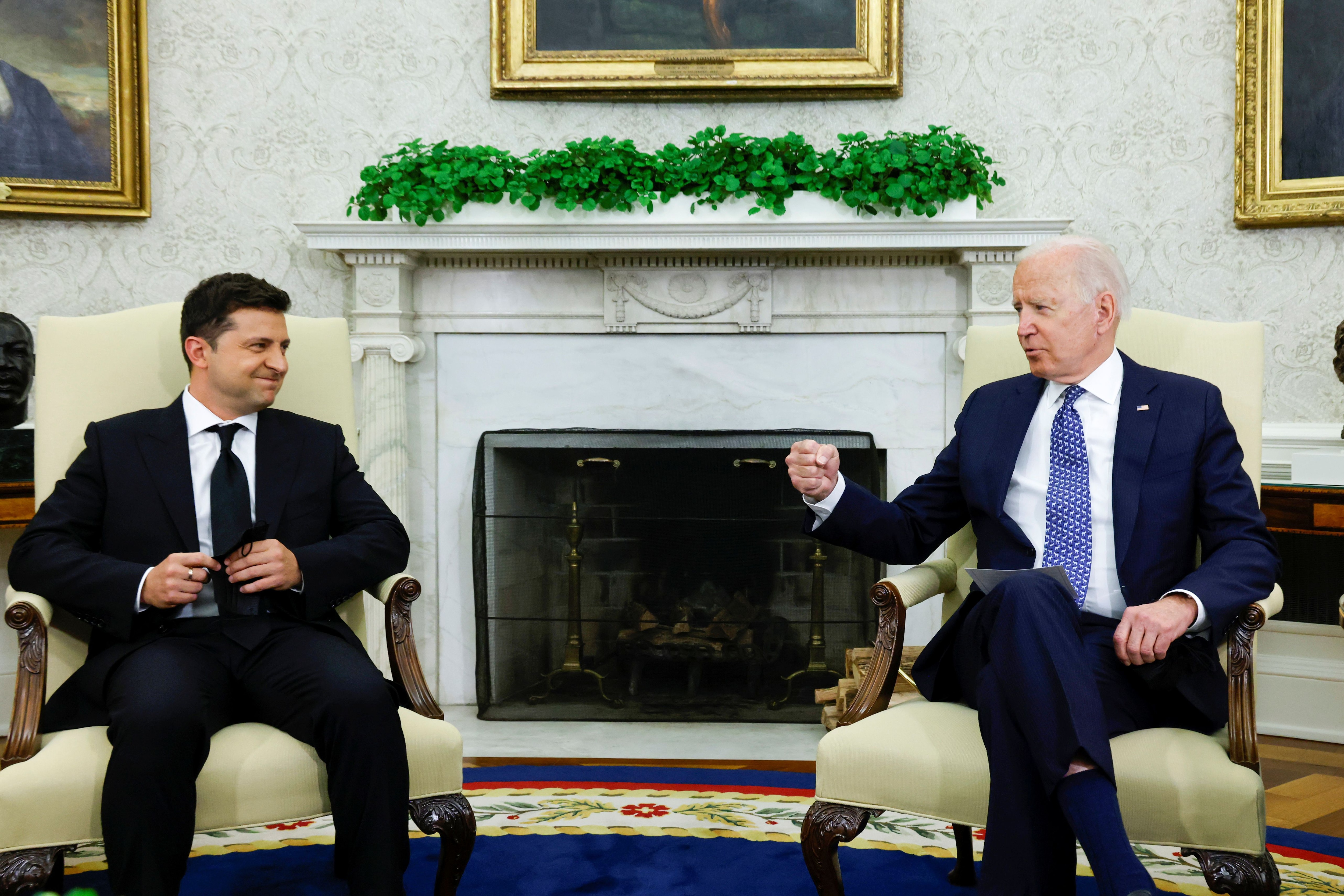 El presidente de Estados Unidos, Joe Biden, y el presidente de Ucrania, Volodymyr Zelenskiy, en la Casa Blanca en Washington, DC, el 1 de septiembre. (REUTERS/Jonathan Ernst)