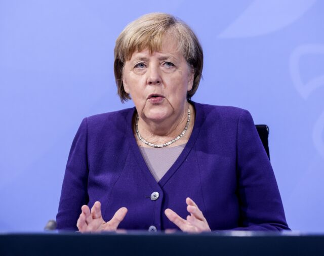 Angela Merkel dio su último mensaje a los alemanes como canciller y llamó a inmunizarse contra el coronavirus: “Cada vacuna cuenta”