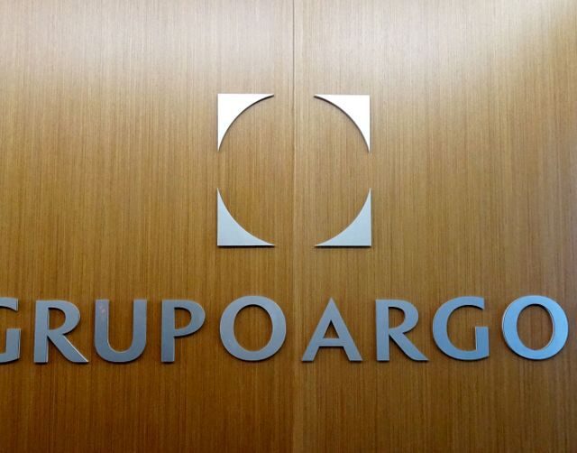 Colombiano Grupo Argos, mayor accionista de Grupo SURA, expresa preocupación por OPA