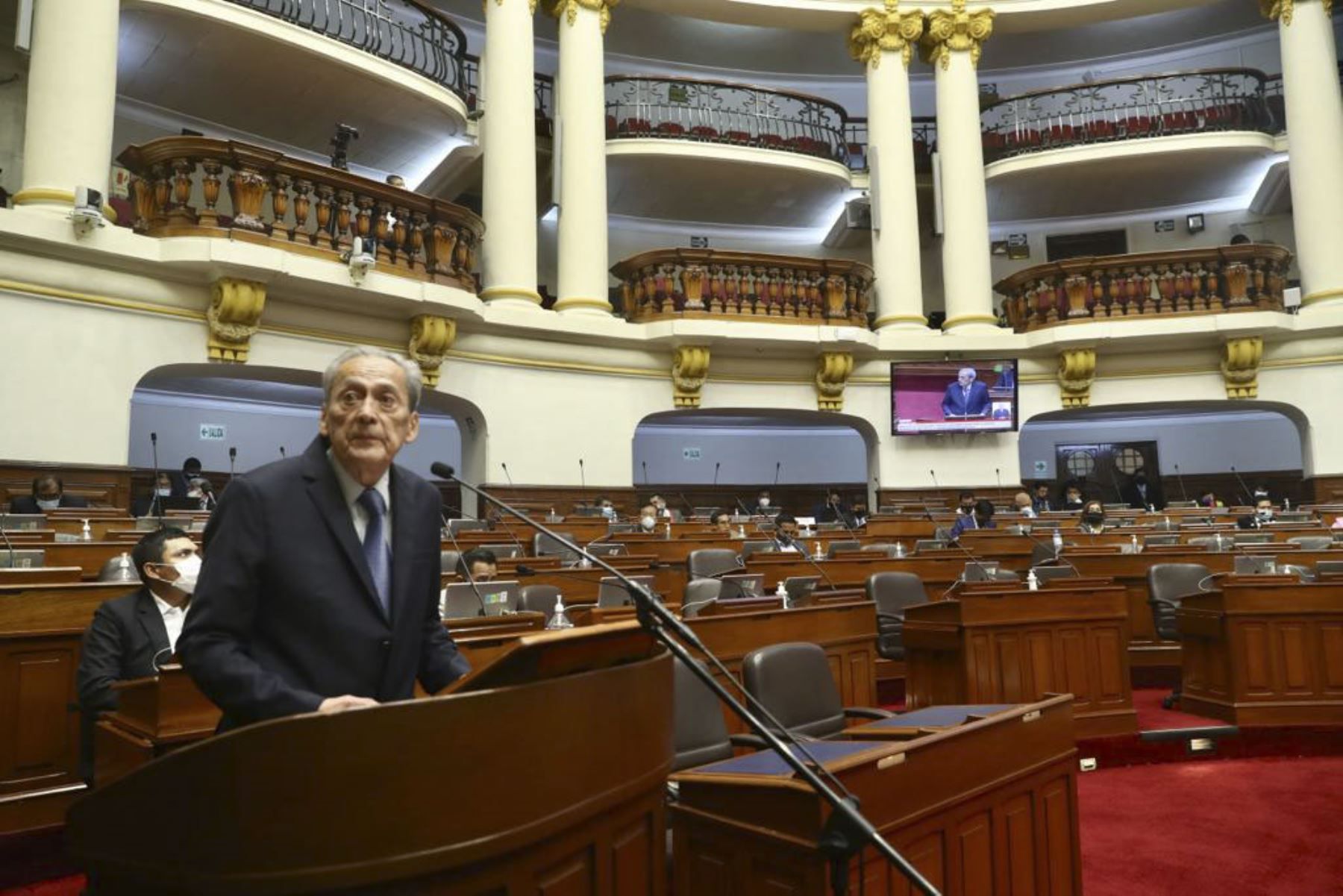 Carlos Gallardo se presentó ante el Congreso de la República