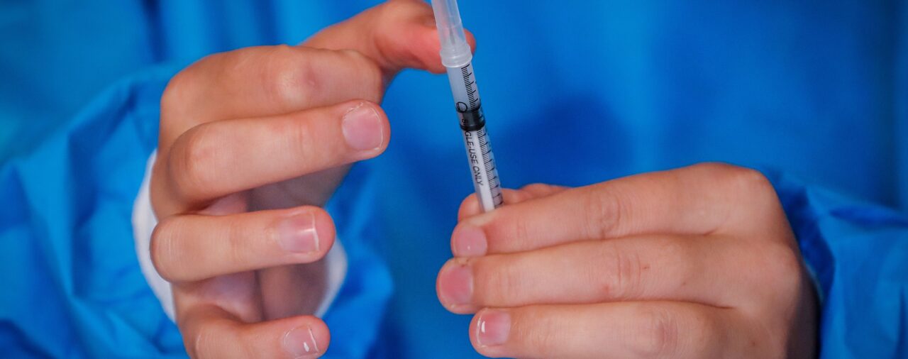 El futuro Gobierno checo revocará la vacunación obligatoria a mayores de 60 años