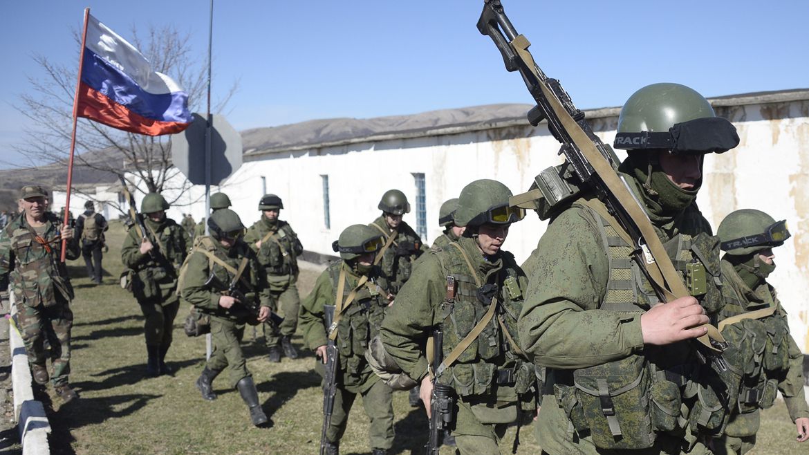 La Inteligencia de EEUU estima que Rusia podría invadir Ucrania a comienzos de 2022 (AFP)