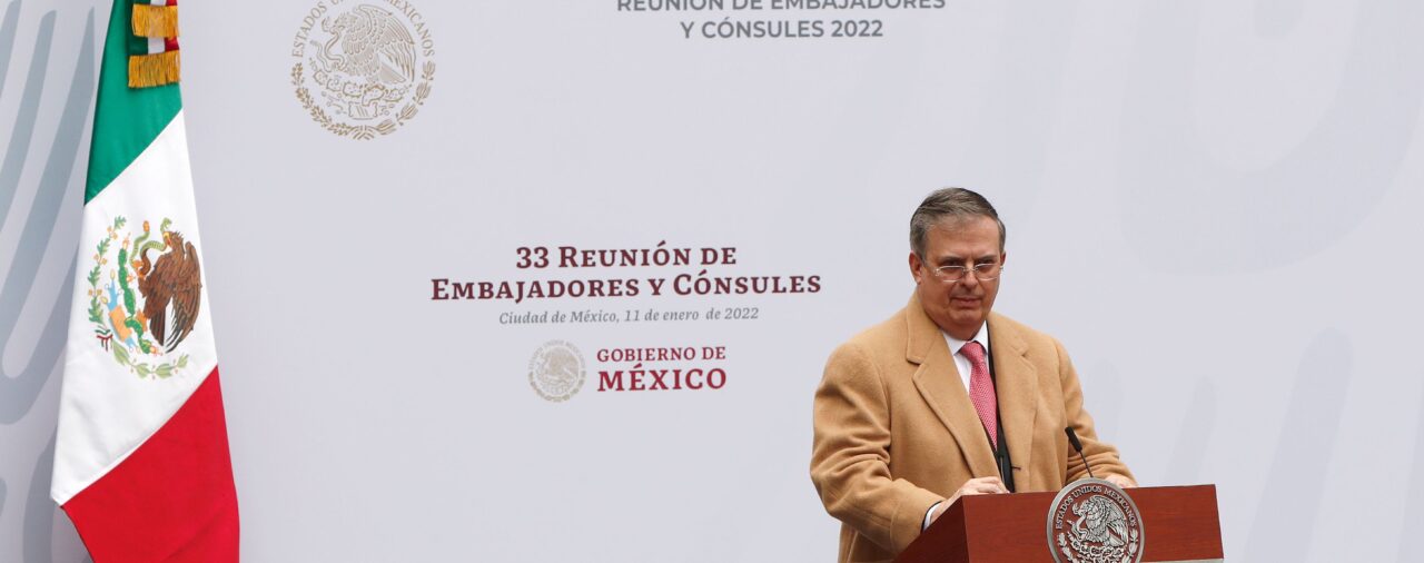 Despliegue diplomático de México crece a la par que protagonismo de canciller