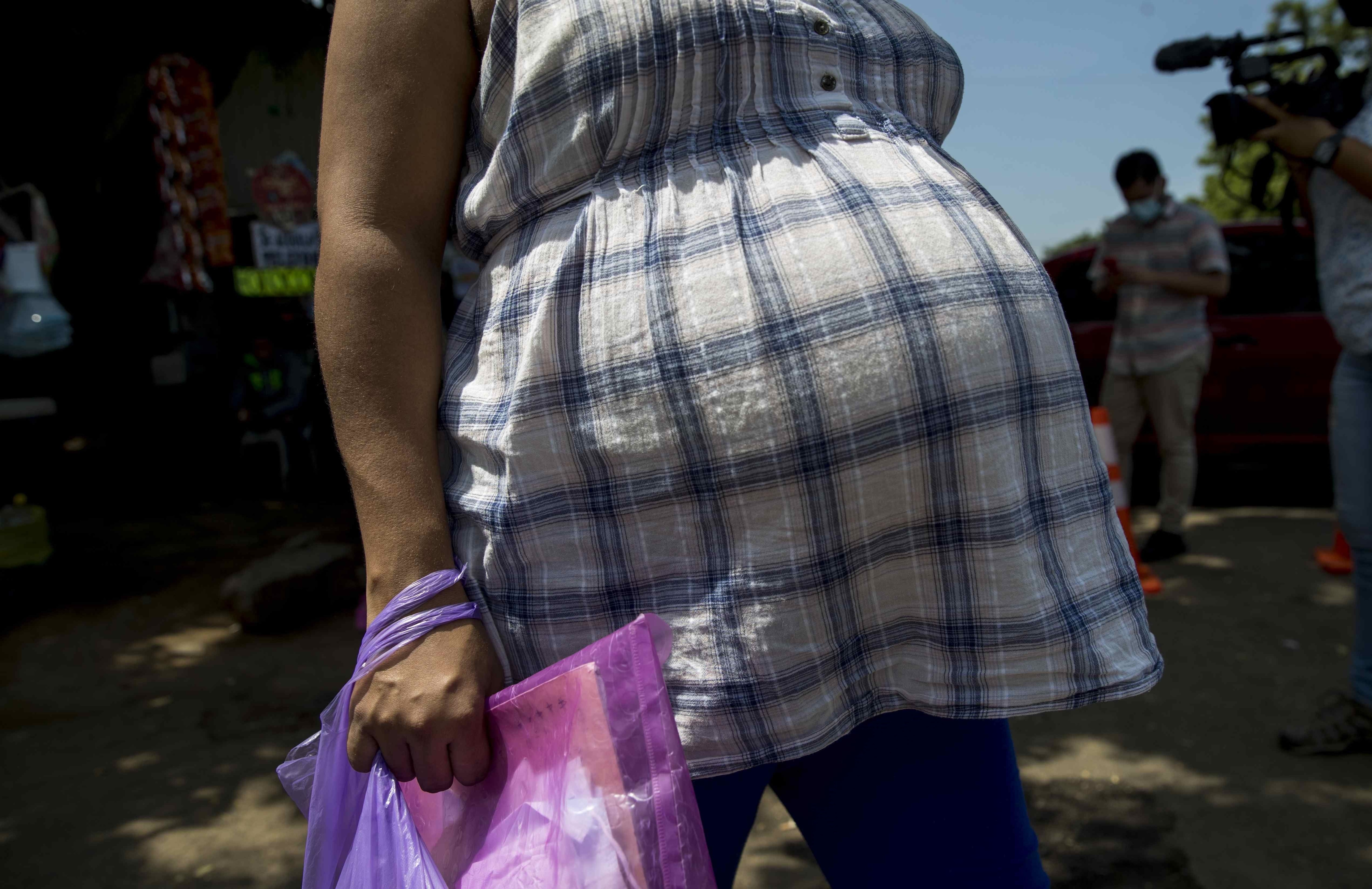 Las mujeres embarazadas puedes solicitar su incapacidad por maternidad a través del Escritorio Virtual IMSS (Foto: EFE/Jorge Torres) 