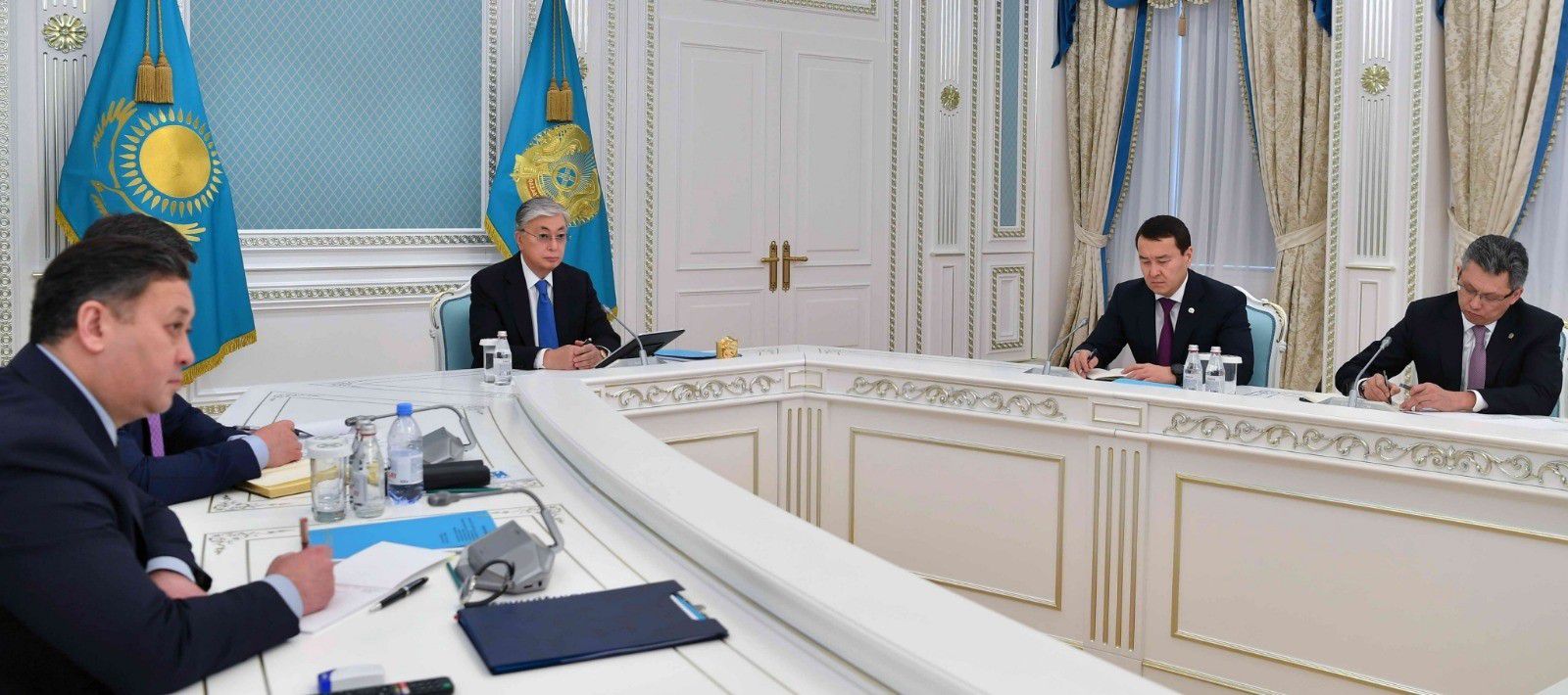 14-04-2020 El presidente de Kazajistán, Kasim Jomart Tokayev, en una reunión gubernamental POLITICA ASIA INTERNACIONAL KAZAJSTÁN PRESIDENCIA DE KAZAJISTÁN 