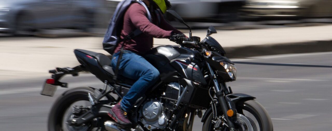 Legisladores de la CDMX buscan crear un registro electrónico de motociclistas para combatir delitos