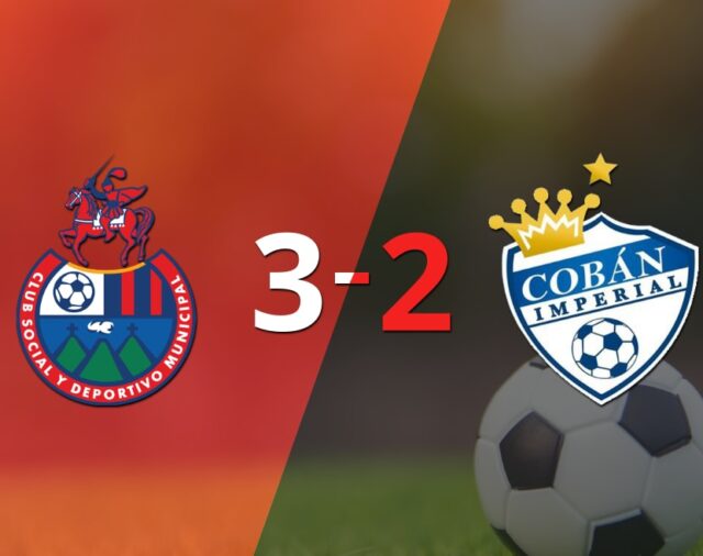 Eduardo Rotondi marca un doblete en la victoria 3-2 de Municipal ante Cobán Imperial