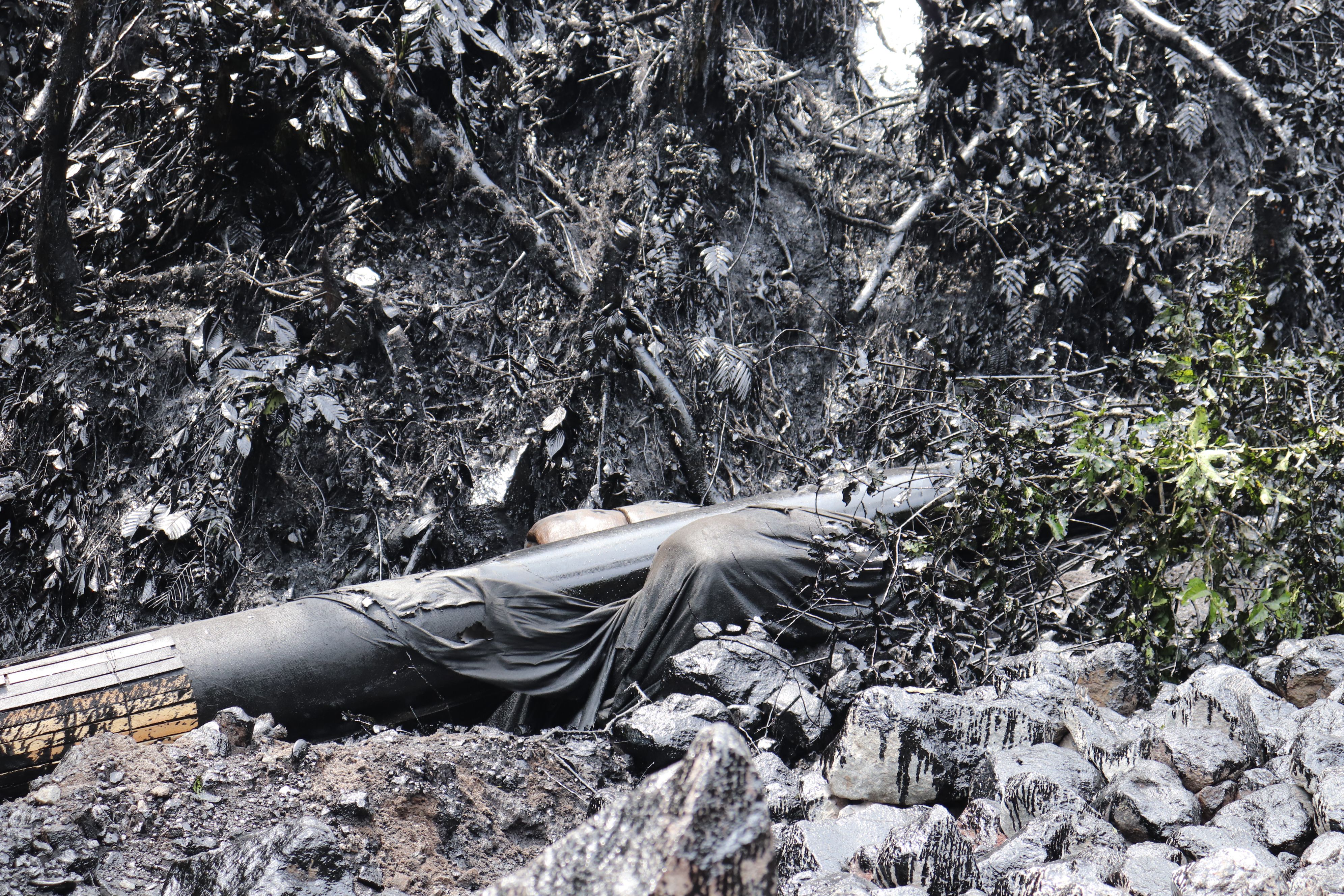 La rotura del Oleoducto de Crudos Pesados en la Amazonía ecuatoriana provocó el derrame de crudo que ha afectado a más de 21.000 m2 incluyendo la zona del Parque Nacional Cayambe Coco. (Foto: Ministerio de Ambiente)