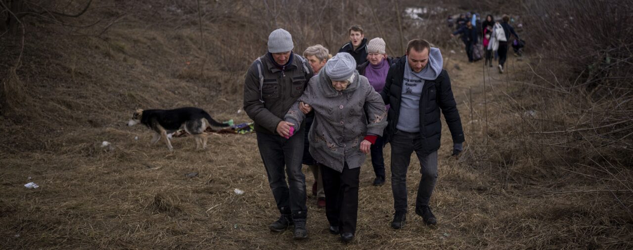 Invasión de Rusia a Ucrania EN VIVO: tras el ataque ruso que dejó nueve civiles muertos, comenzó la evacuación en Sumy