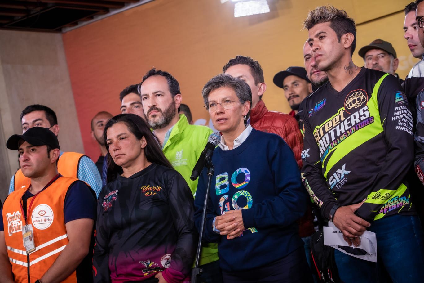 La alcaldesa Claudia López se reúne con el gremio de motociclistas