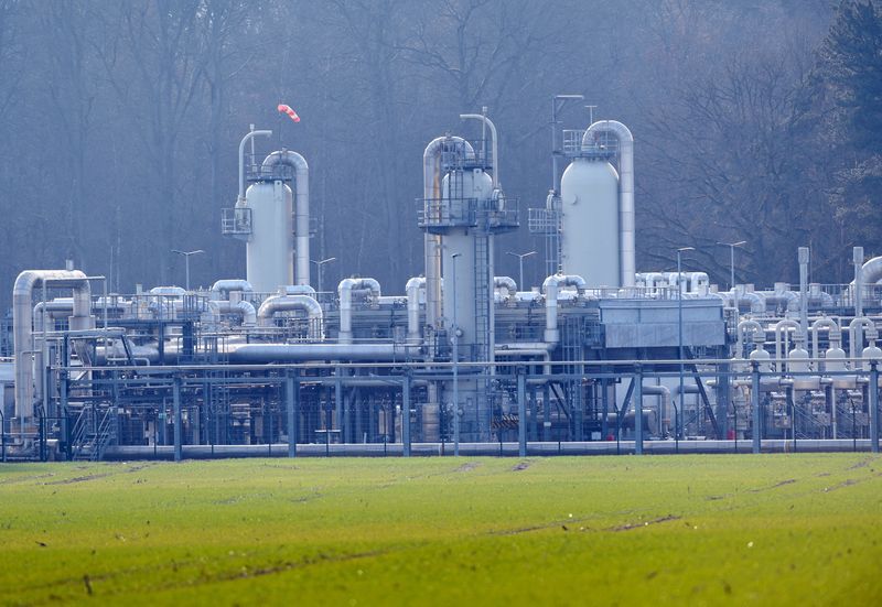 El depósito de gas natural de Astora, que es el mayor almacenamiento de gas natural de Europa Occidental y forma parte del grupo Gazprom Germania Group, en Rehden, Alemania, 16 de marzo de 2022. REUTERS/Fabian Bimmer